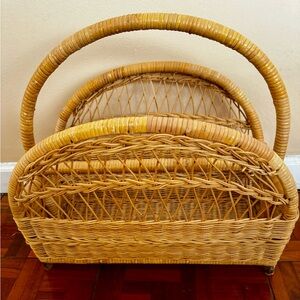 VTG Bent Wood Rattan Bamboo Magazine Rack Holder MCM Boho Newspaper Decor